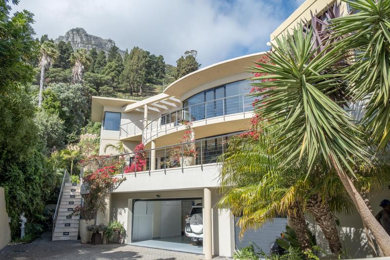 5 Bedroom Property for Sale in Llandudno Western Cape